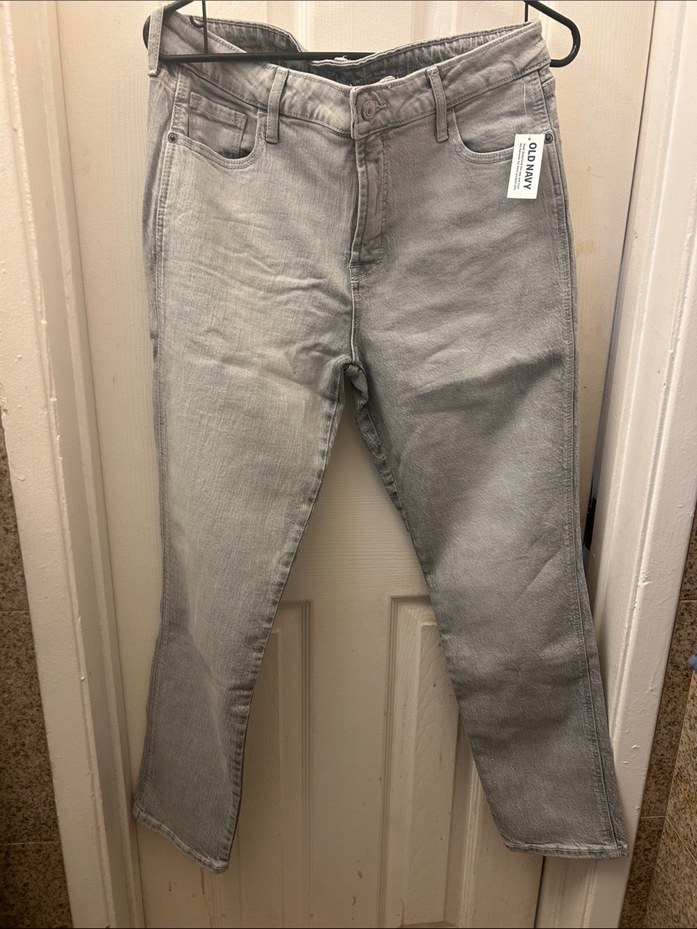 Old Navy Women's Light Gray Straight-Leg Jeans